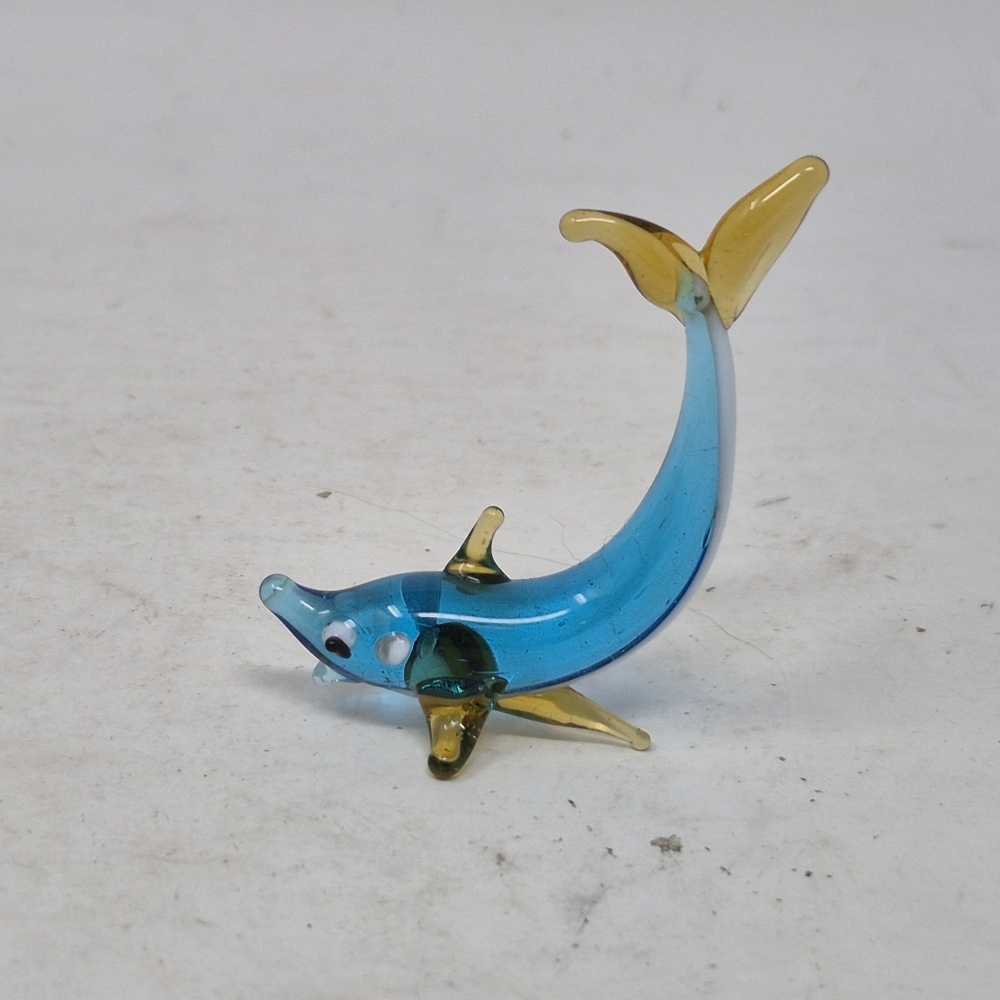 Murano Style Small Art Glass Fish Figurine